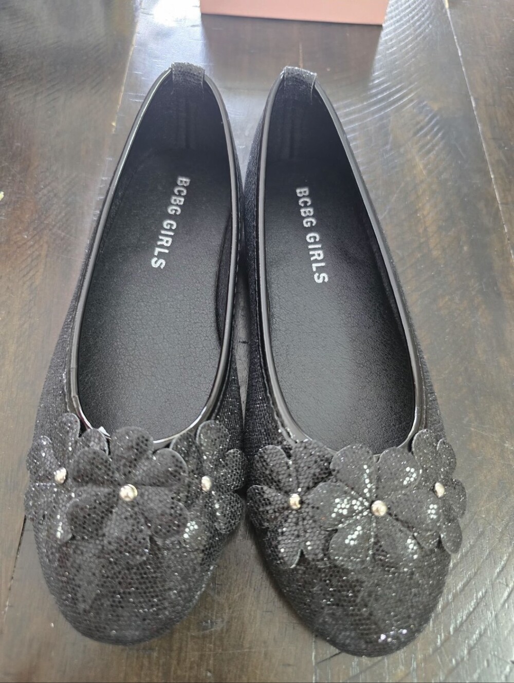 New BCBGirls Black Sequin Floral Ballet Flats Sz 1
